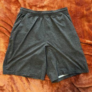 Lululemon Pace Breaker Short 9" linerless. Gray. Medium